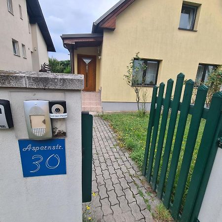 Small-Comfy Guest House In Donaustadt Garden - Not Shared! เวียนนา ภายนอก รูปภาพ