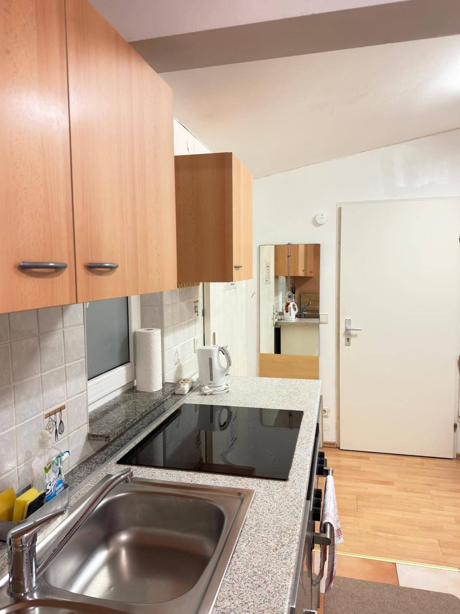 Small-Comfy Guest House In Donaustadt Garden - Not Shared! เวียนนา ภายนอก รูปภาพ
